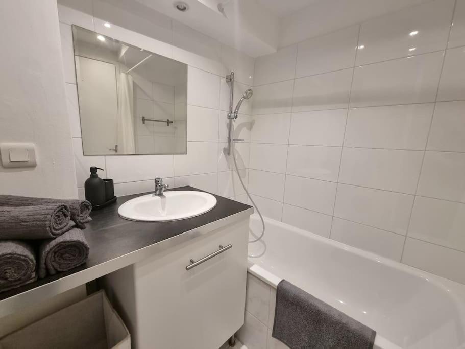 Studio Calme - Proximite Immediate Centre-Ville Aix-en-Provence Exterior foto